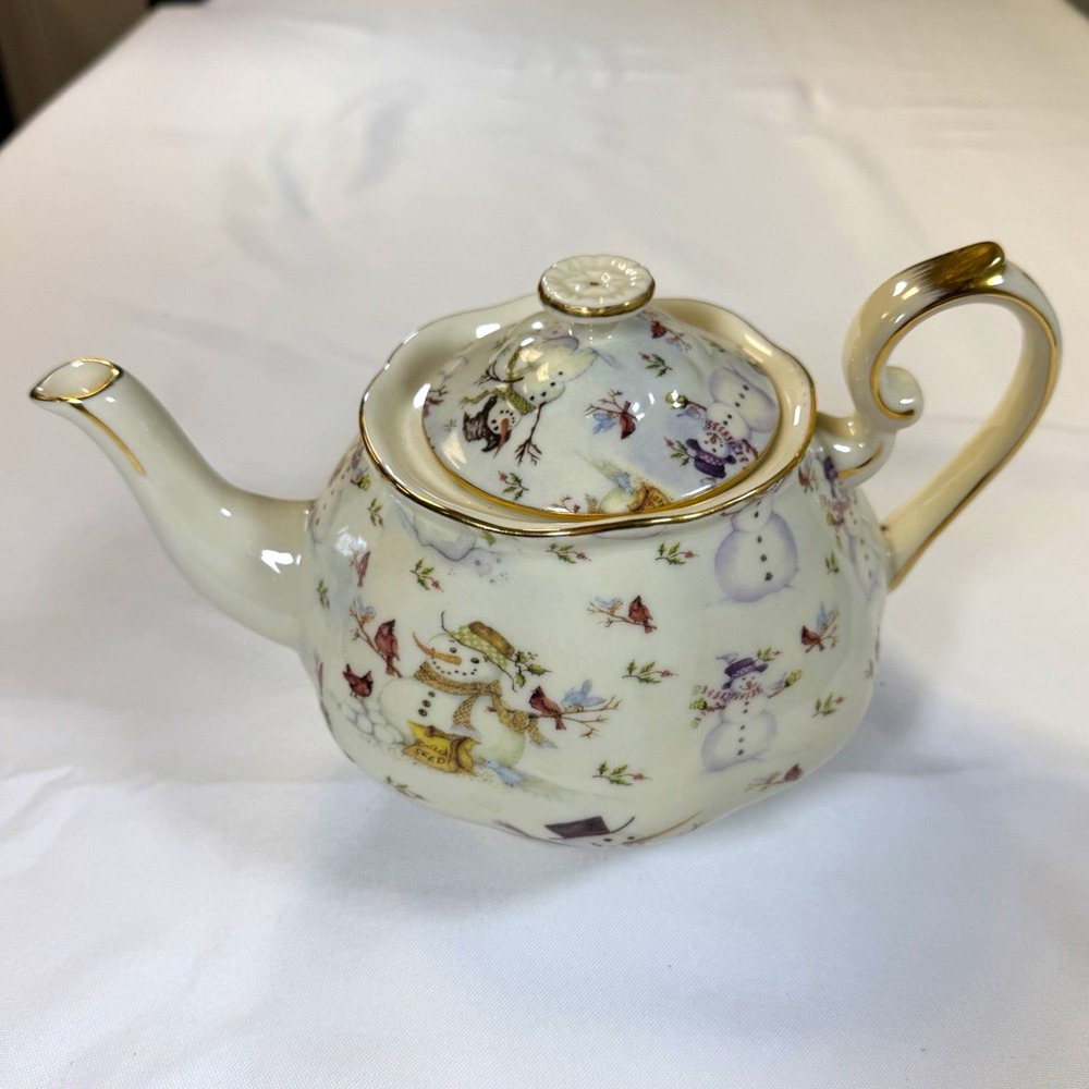 Grace's Teaware Holiday Snowmen Porcelain Teapot Gold Trim Christmas 36oz 6692